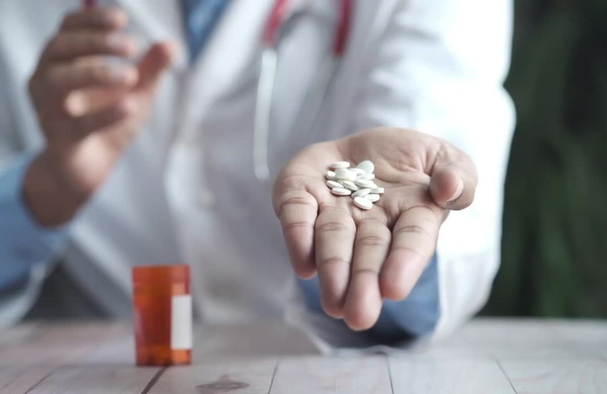 Akutne urinarne infekcije leče se antibioticima kao fosfomicin, nitrofurantoin i trimetoprim-sulfametoksazol.